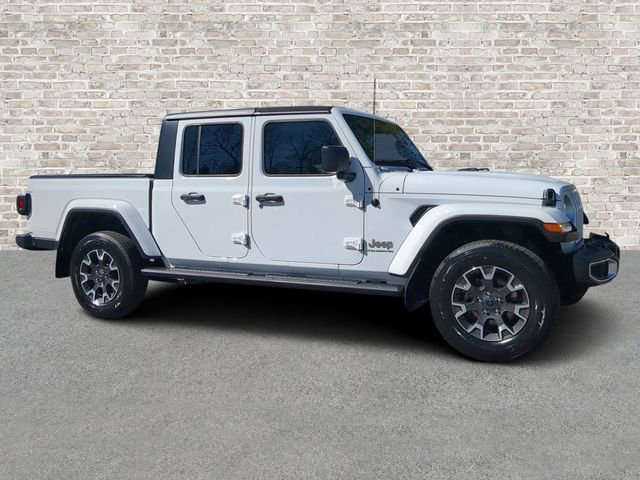 Used 2023 Jeep Gladiator Overland w/ Trailer Tow Package