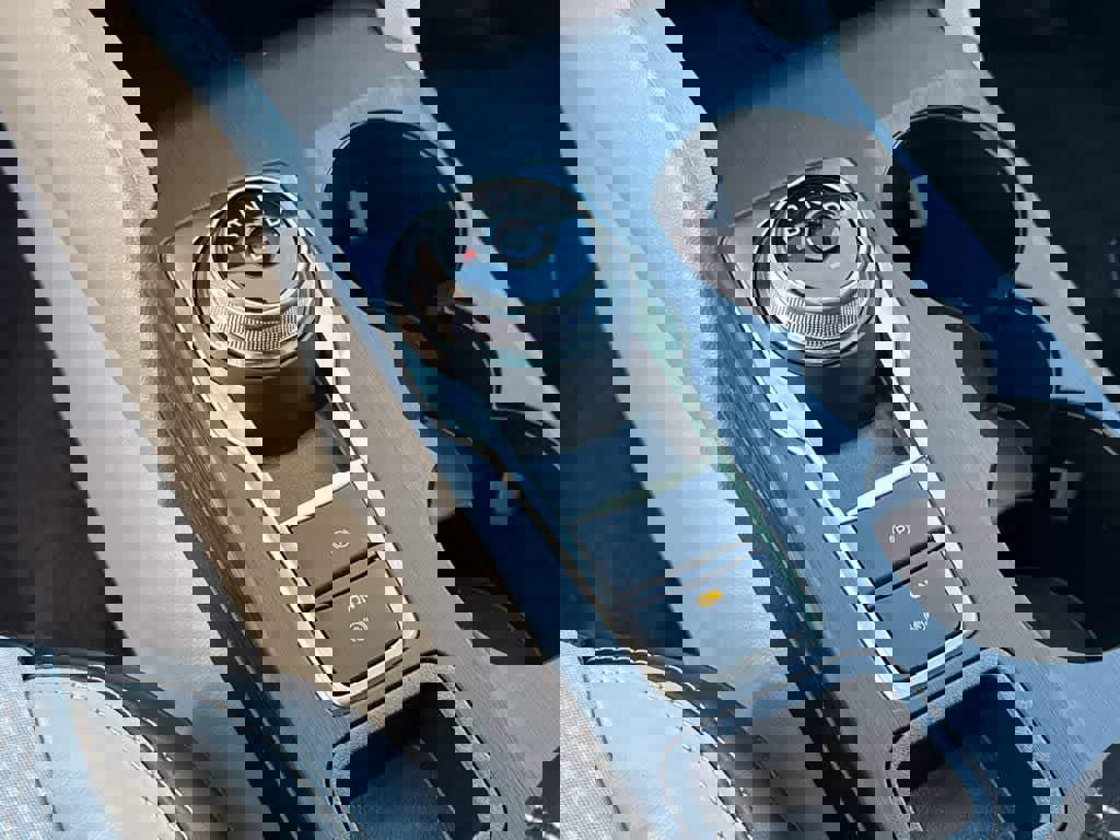 Used 2024 Ford Escape SE image 31