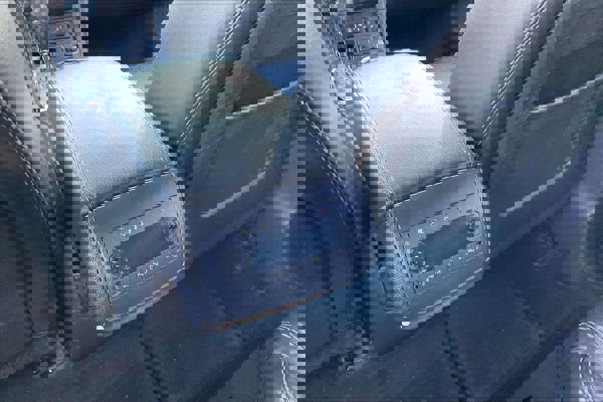 Used 2016 Buick Enclave Premium w/ Experience Buick Package image 32