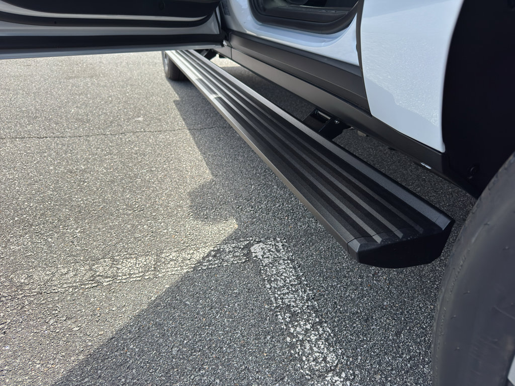 New 2026 Chevrolet Suburban High Country image 9