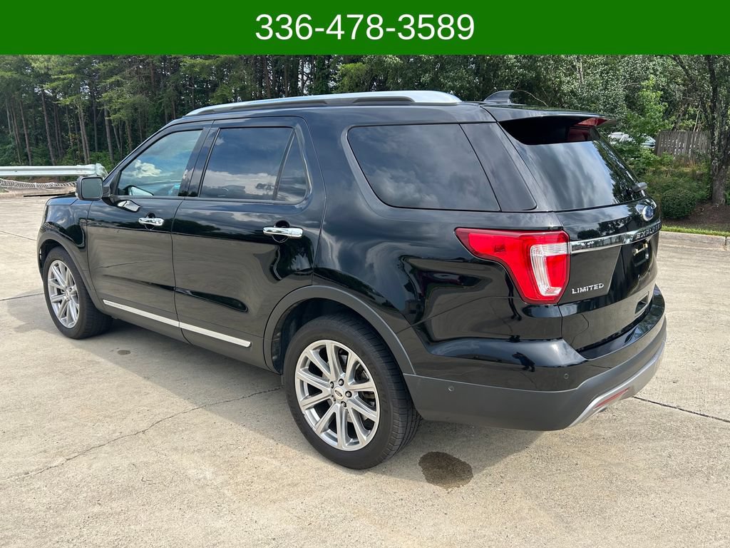 Used 2017 Ford Explorer Limited w/ Equipment Group 301A FWD image 3