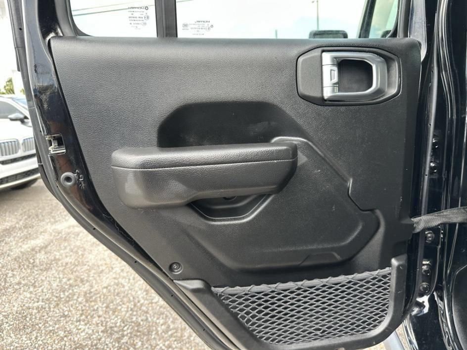 Used 2023 Jeep Wrangler Willys image 11