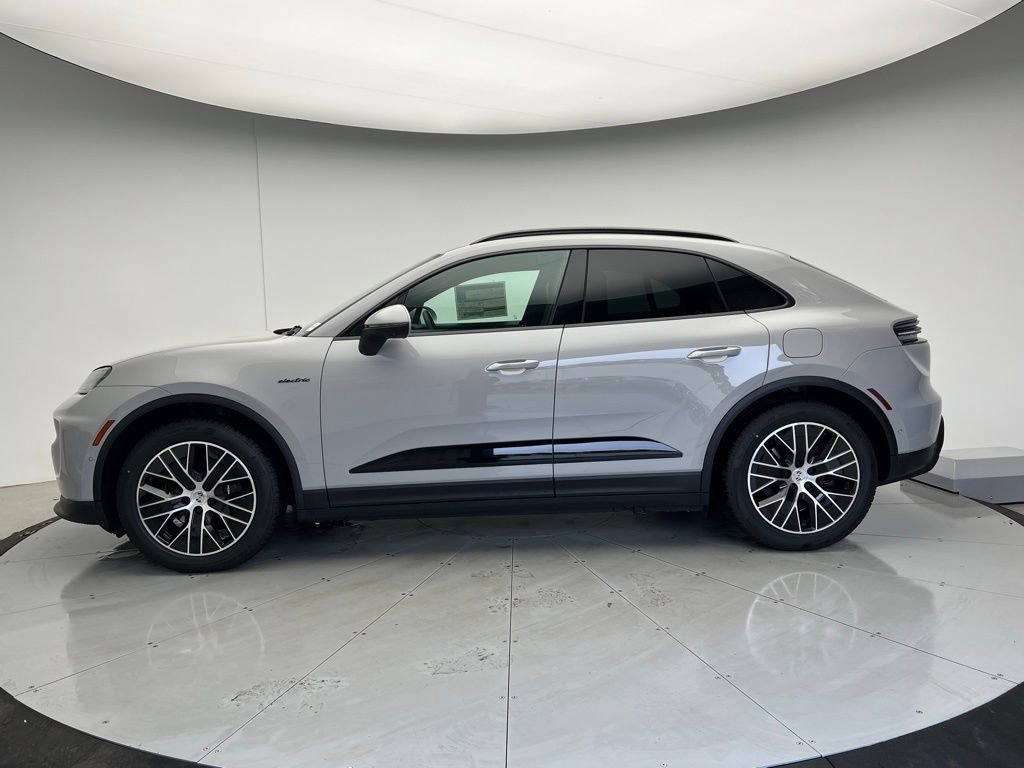 New 2026 Porsche Macan 4 Electric image 2