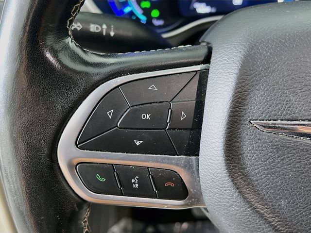 Used 2021 Chrysler Pacifica Touring-L FWD image 13