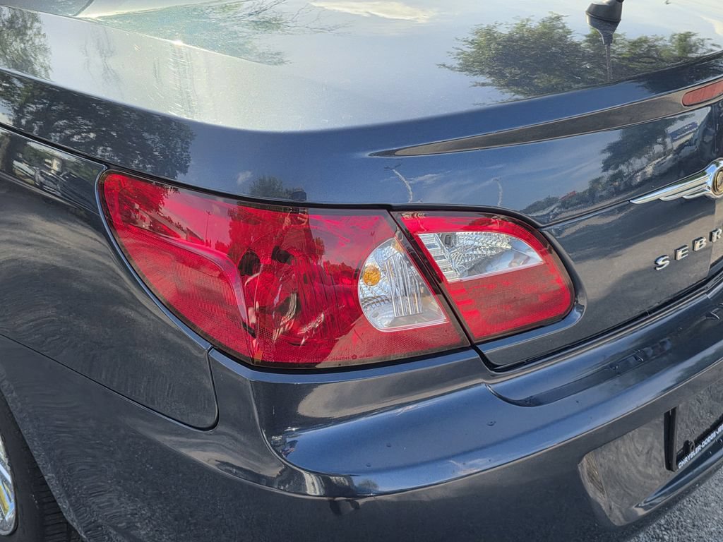 Used 2008 Chrysler Sebring Limited w/ Luxury Group FWD image 7