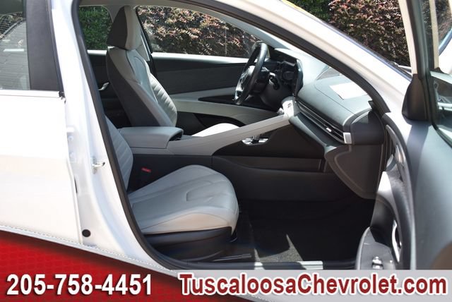 Used 2024 Hyundai Elantra Limited FWD image 26