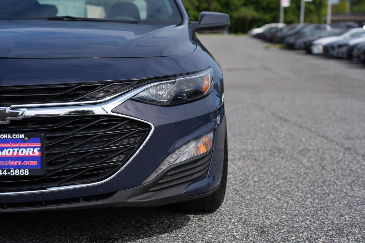 Used 2025 Chevrolet Malibu LT w/ Sport Edition FWD image 3