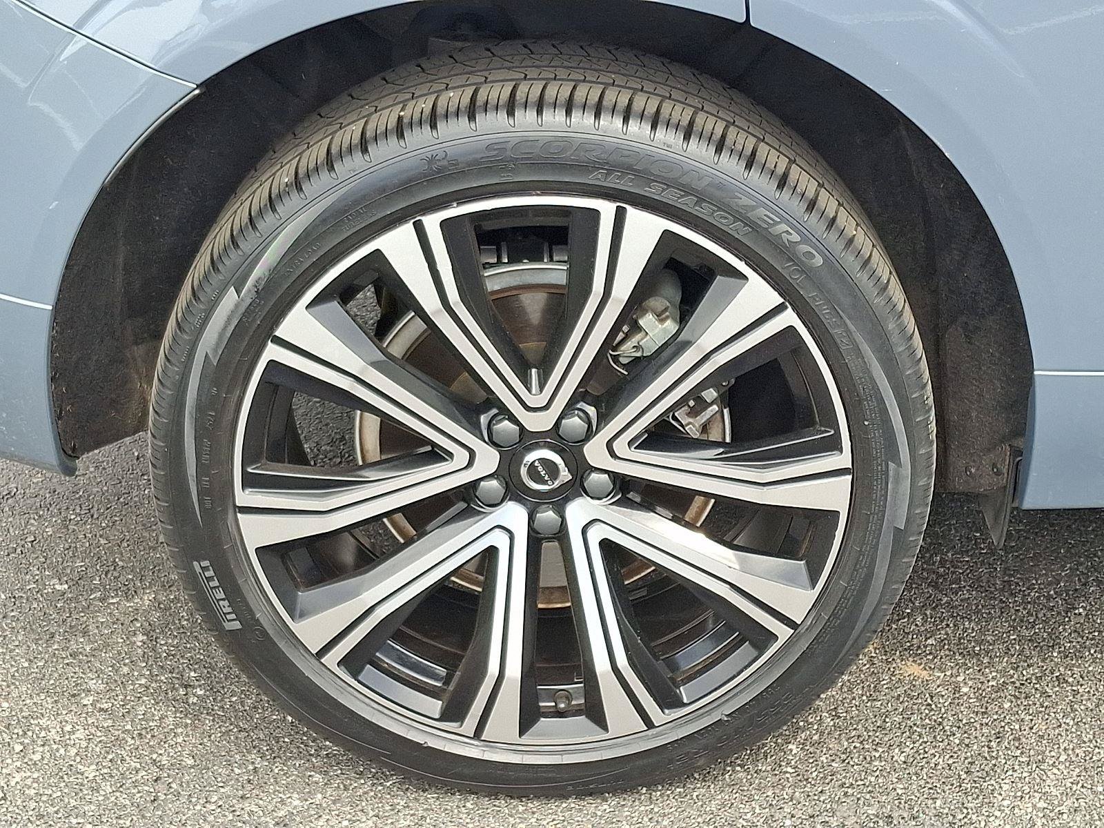 Certified 2023 Volvo XC60 B6 Ultimate w/ Protection Package Premier AWD/4WD image 8