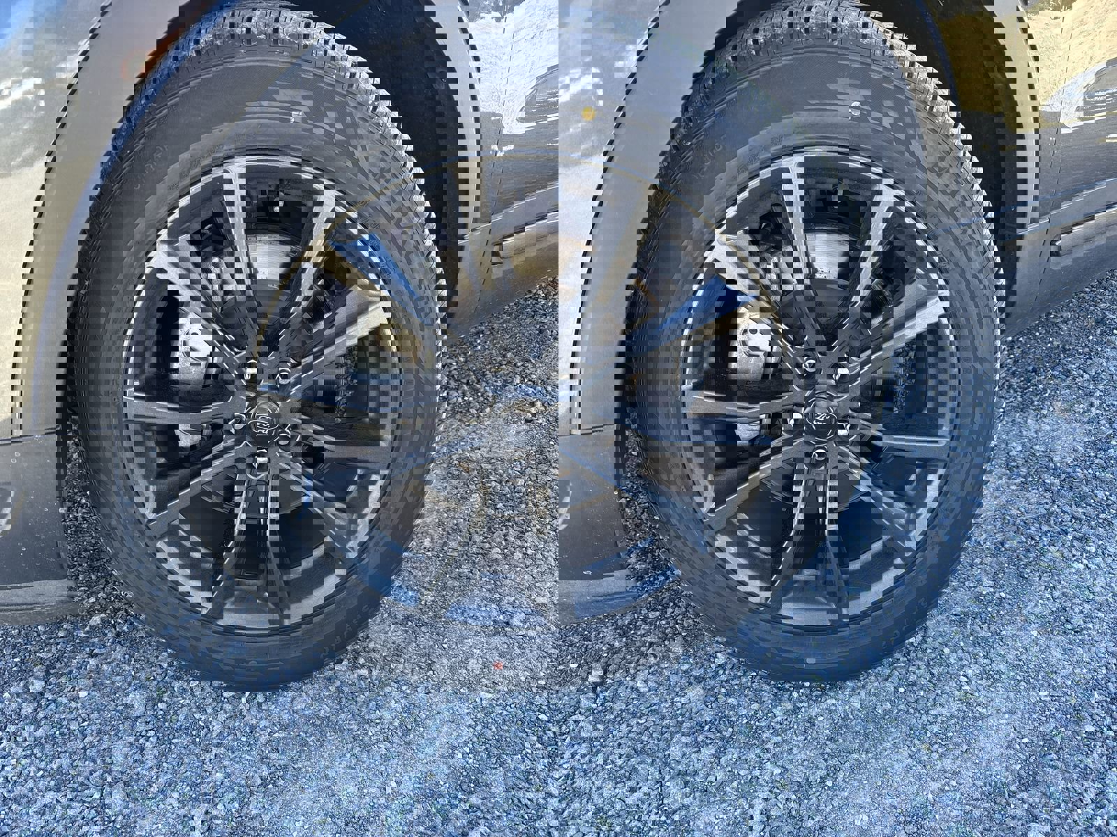 Used 2018 Ford Explorer XLT w/ Equipment Group 202A image 10