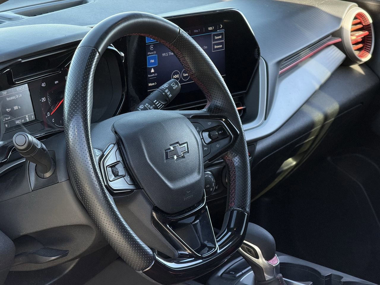 Certified 2024 Chevrolet Trax RS w/ Driver Confidence Package image 11