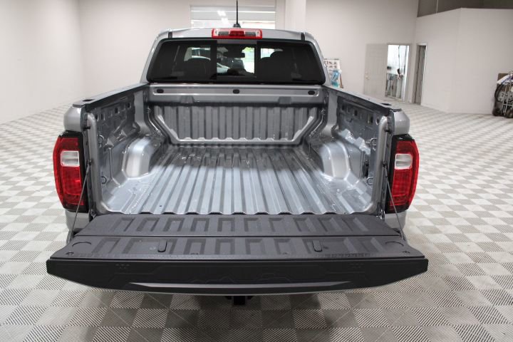 New 2026 GMC Canyon Elevation w/ Convenience Package image 14