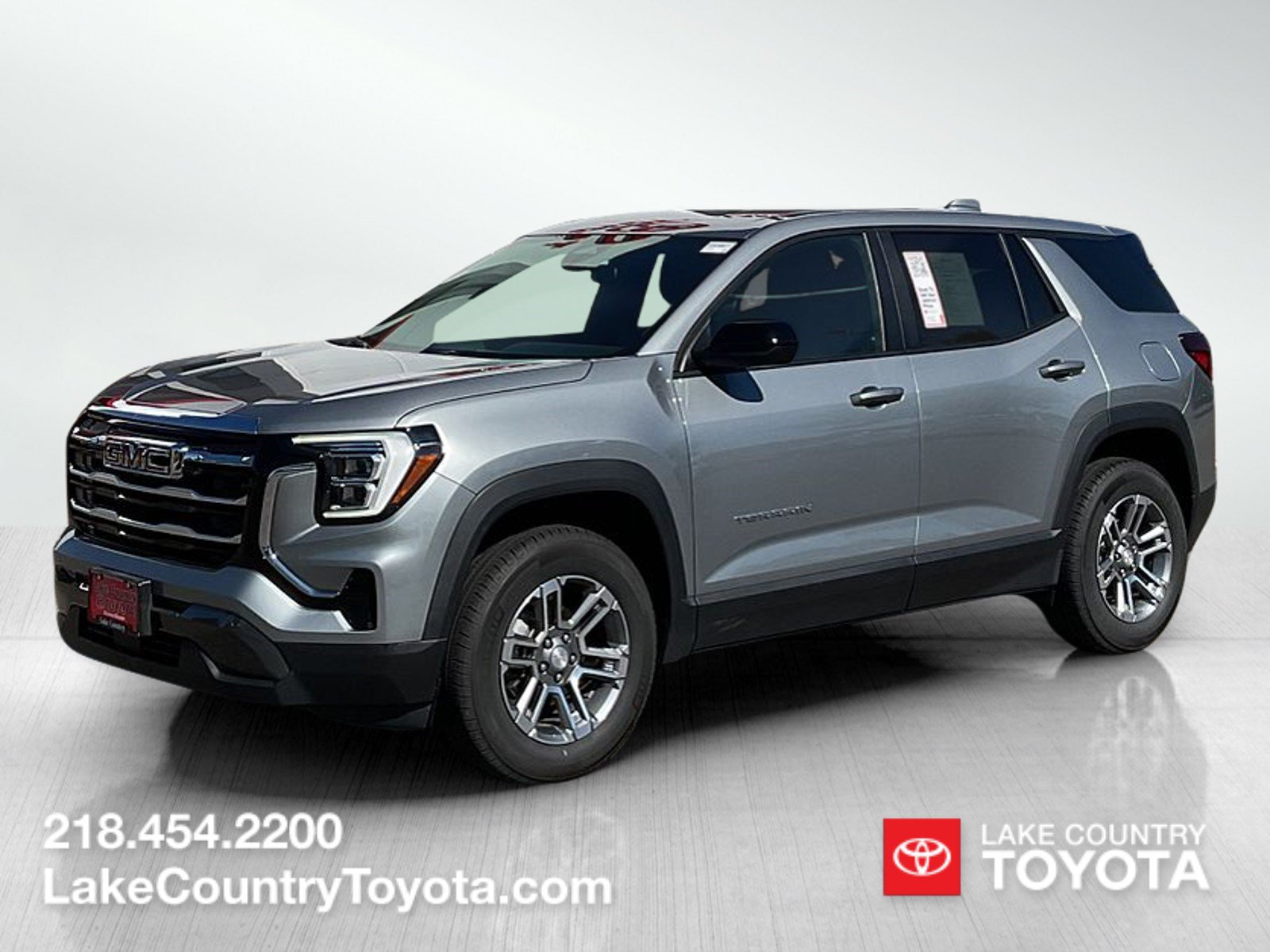 Used 2025 GMC Terrain Elevation AWD/4WD image 1