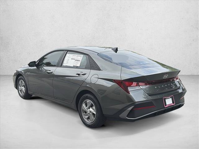 New 2026 Hyundai Elantra SE FWD image 8