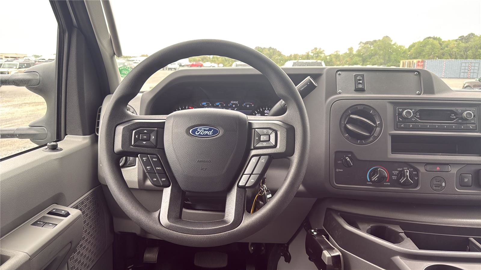 New 2027 Ford E-350 and Econoline 350 Super Duty RWD image 13