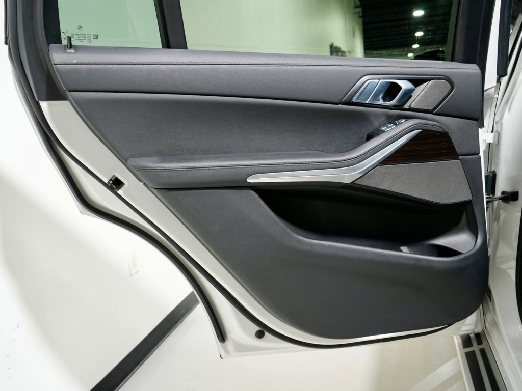 Used 2020 BMW X7 xDrive40i w/ Premium Package image 28