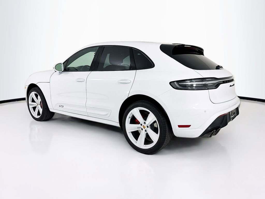 New 2026 Porsche Macan GTS image 3