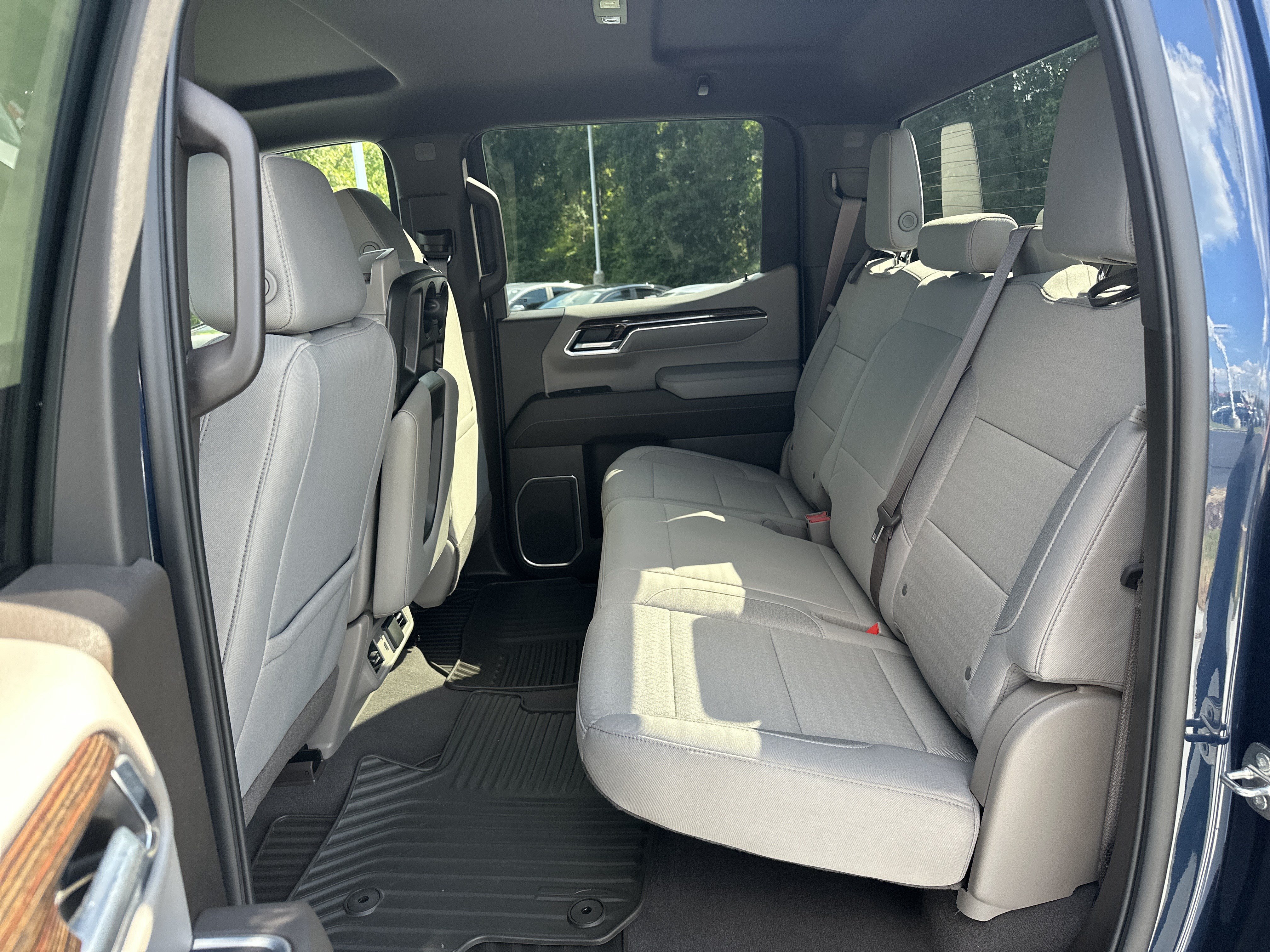 Used 2022 GMC Sierra 1500 SLE AWD/4WD image 31