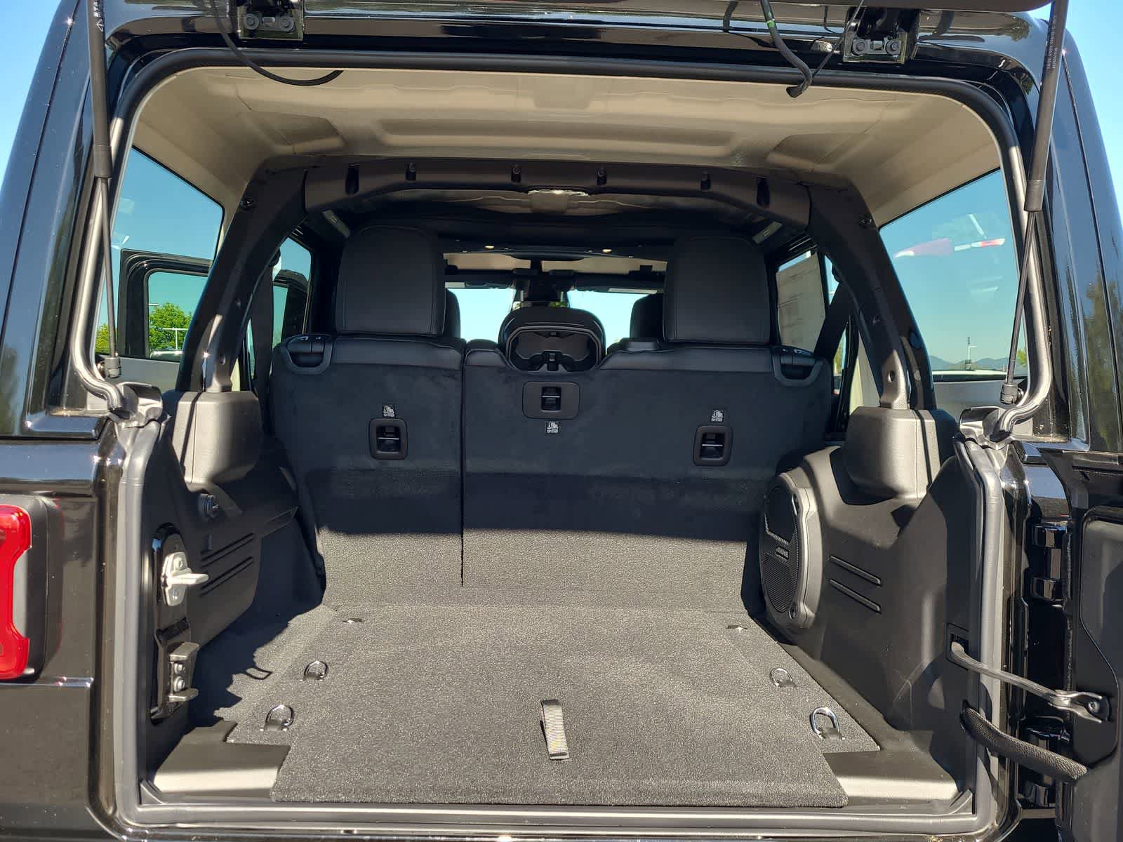 New 2026 Jeep Wrangler Unlimited Rubicon AWD/4WD image 27