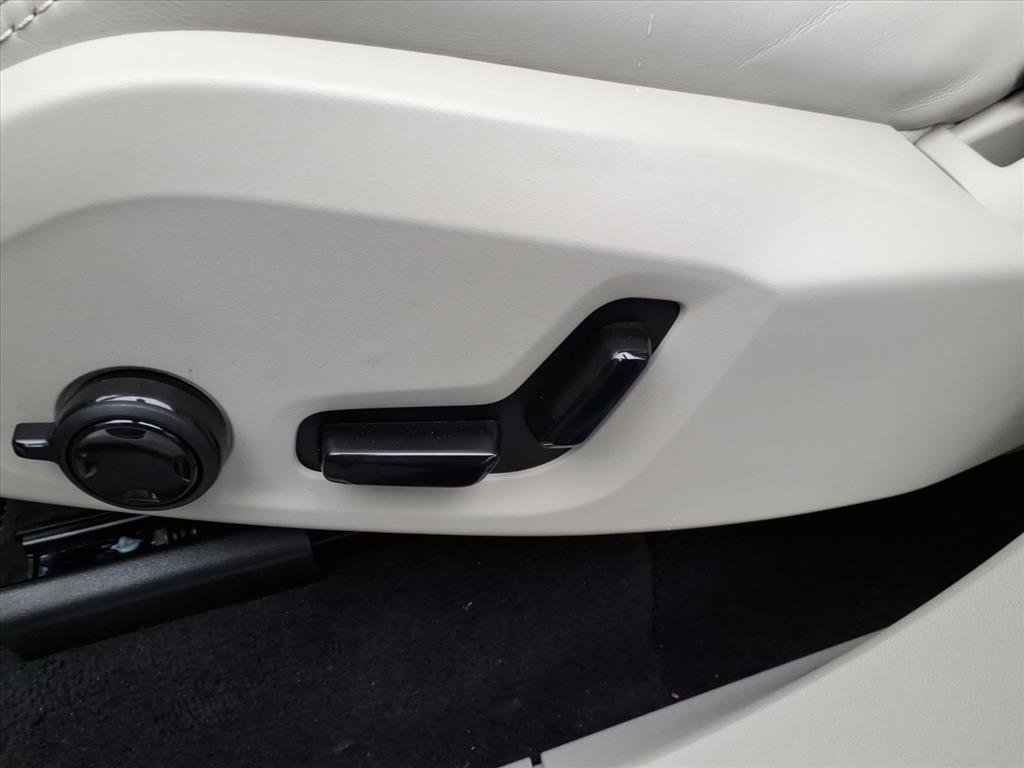 New 2026 Volvo XC90 B6 Ultra w/ Protection Package Premier image 18