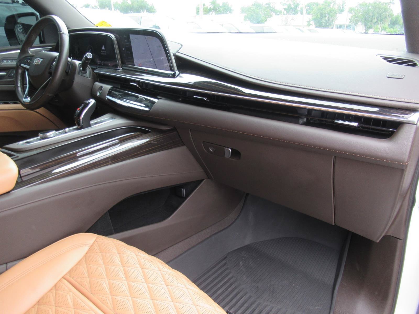 Used 2021 Cadillac Escalade Sport w/ LPO, ONYX Package AWD/4WD image 11