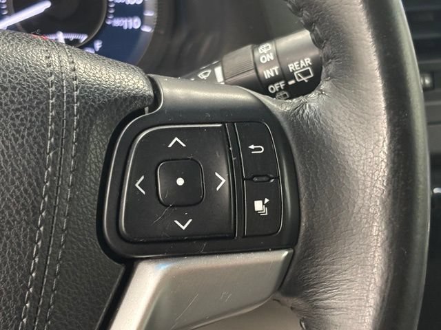 Used 2015 Toyota Sienna XLE w/ XLE Navigation Package FWD image 24