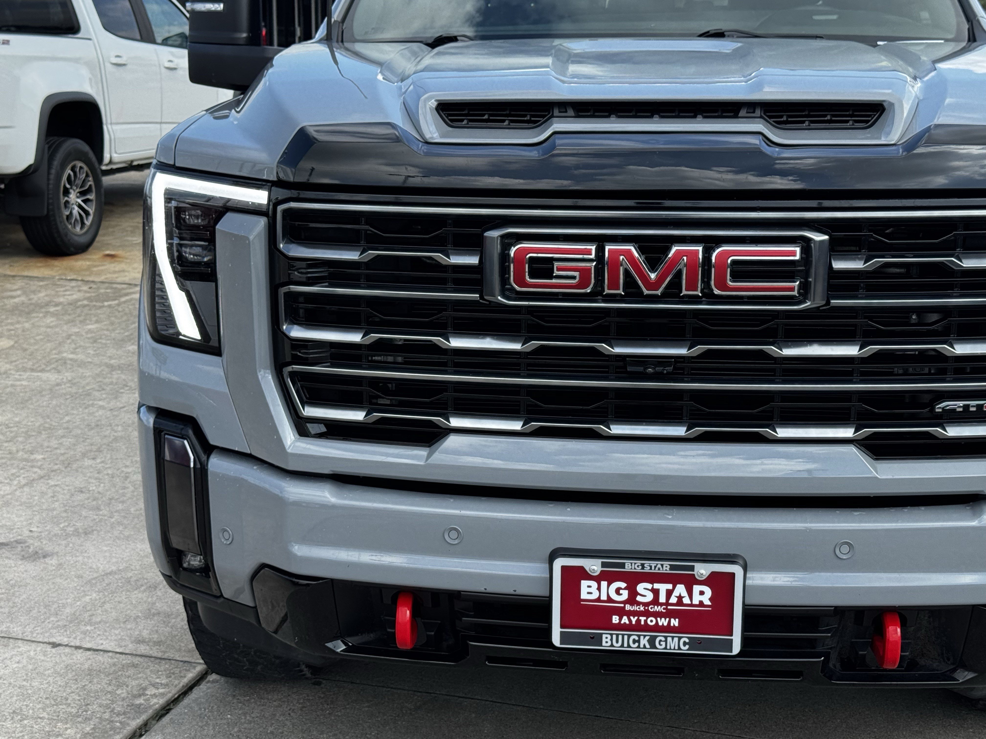 Used 2024 GMC Sierra 2500 AT4 w/ AT4 Preferred Package AWD/4WD image 6
