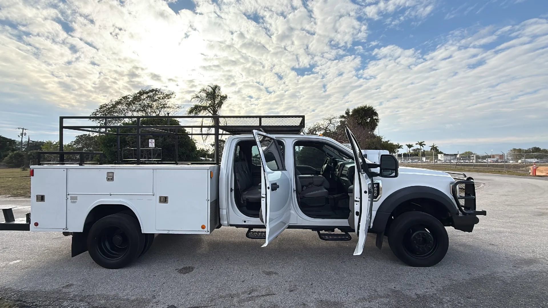 Used 2019 Ford F450 XL w/ Power Equipment Group image 17