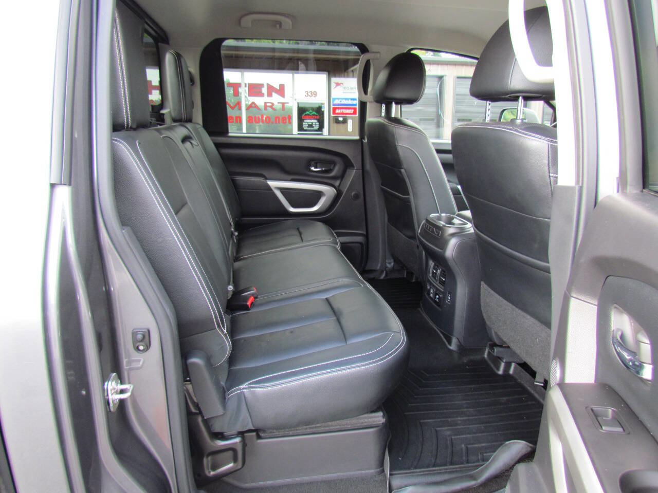Used 2019 Nissan Titan PRO-4X w/ Pro-4x Convenience Package image 15