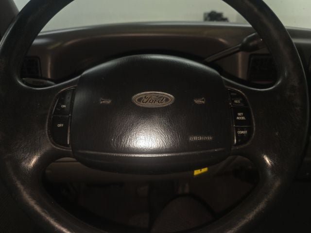 Used 2001 Ford F250 XLT AWD/4WD image 26