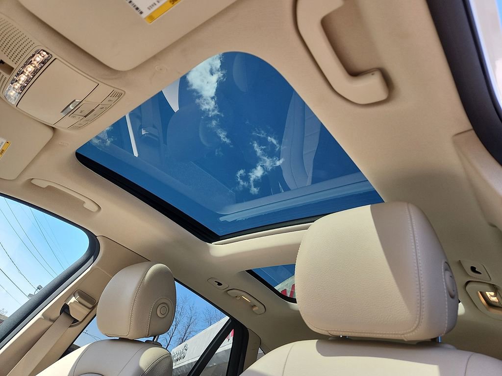 Used 2021 Mercedes-Benz GLC 300 4MATIC image 14