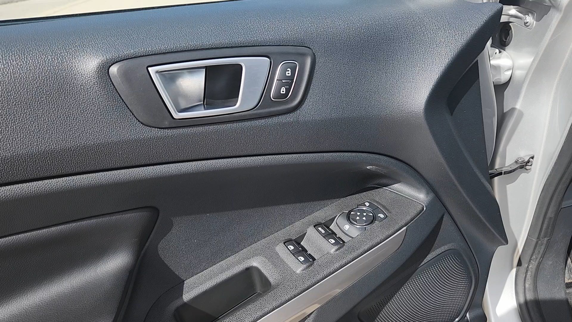 Used 2020 Ford EcoSport Titanium AWD/4WD image 7