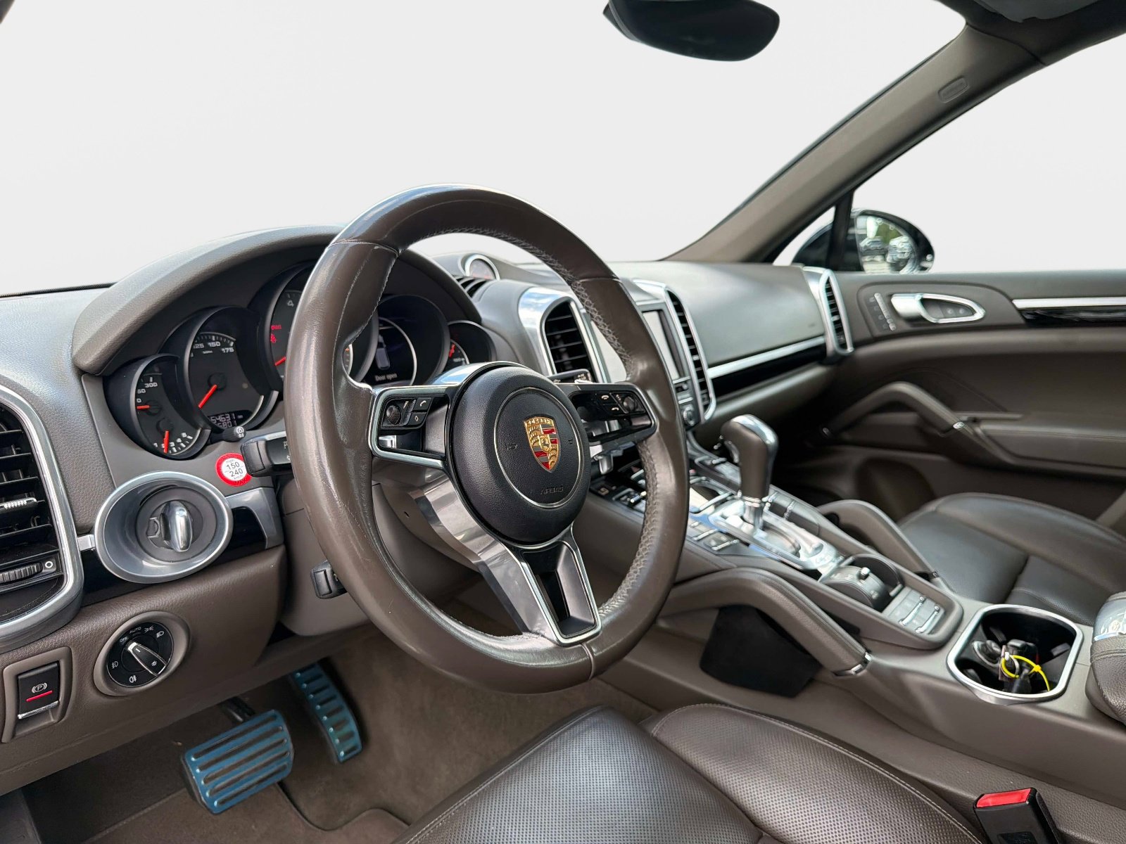 Used 2016 Porsche Cayenne S w/ Premium Plus Package AWD/4WD image 40