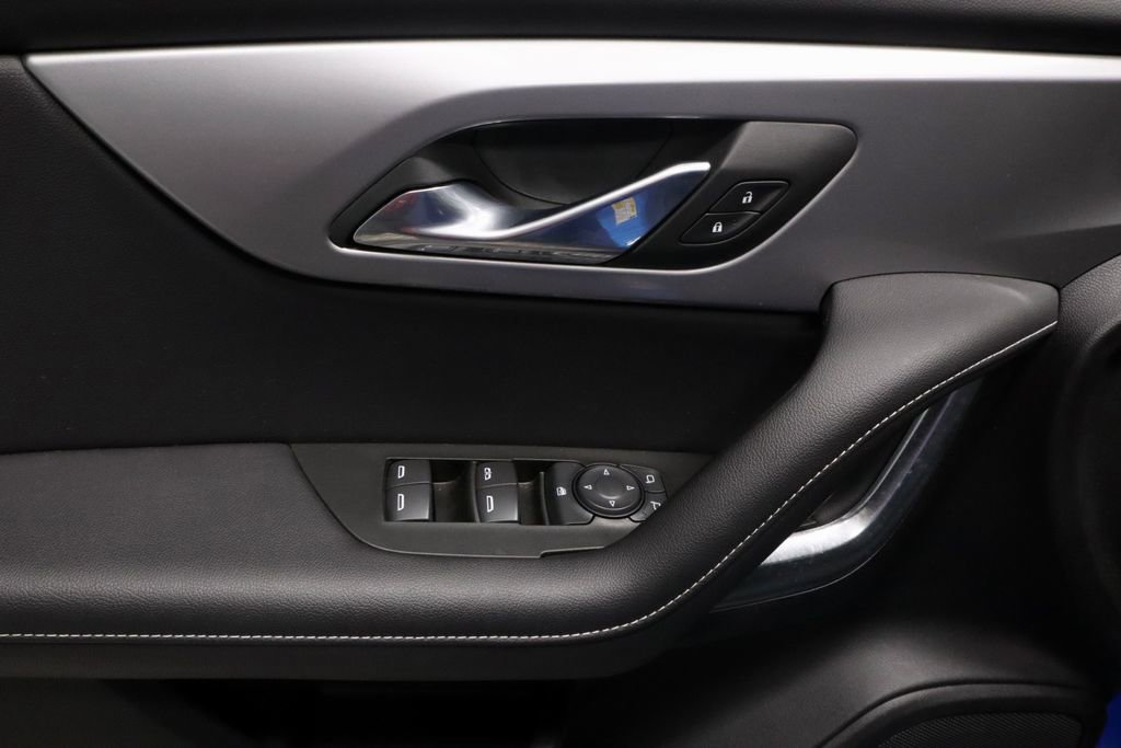 Used 2025 Chevrolet Blazer LT FWD image 25