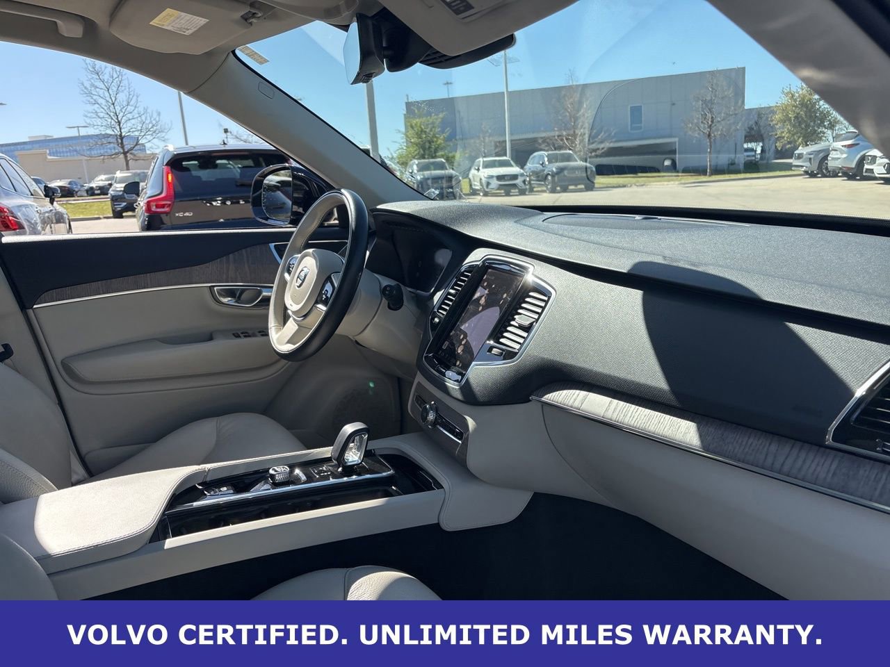 Used 2023 Volvo XC90 B6 Plus w/ Protection Package Premier image 15