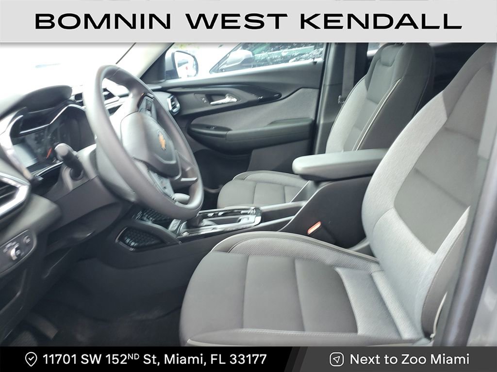 Used 2023 Chevrolet TrailBlazer LT w/ Convenience Package image 12