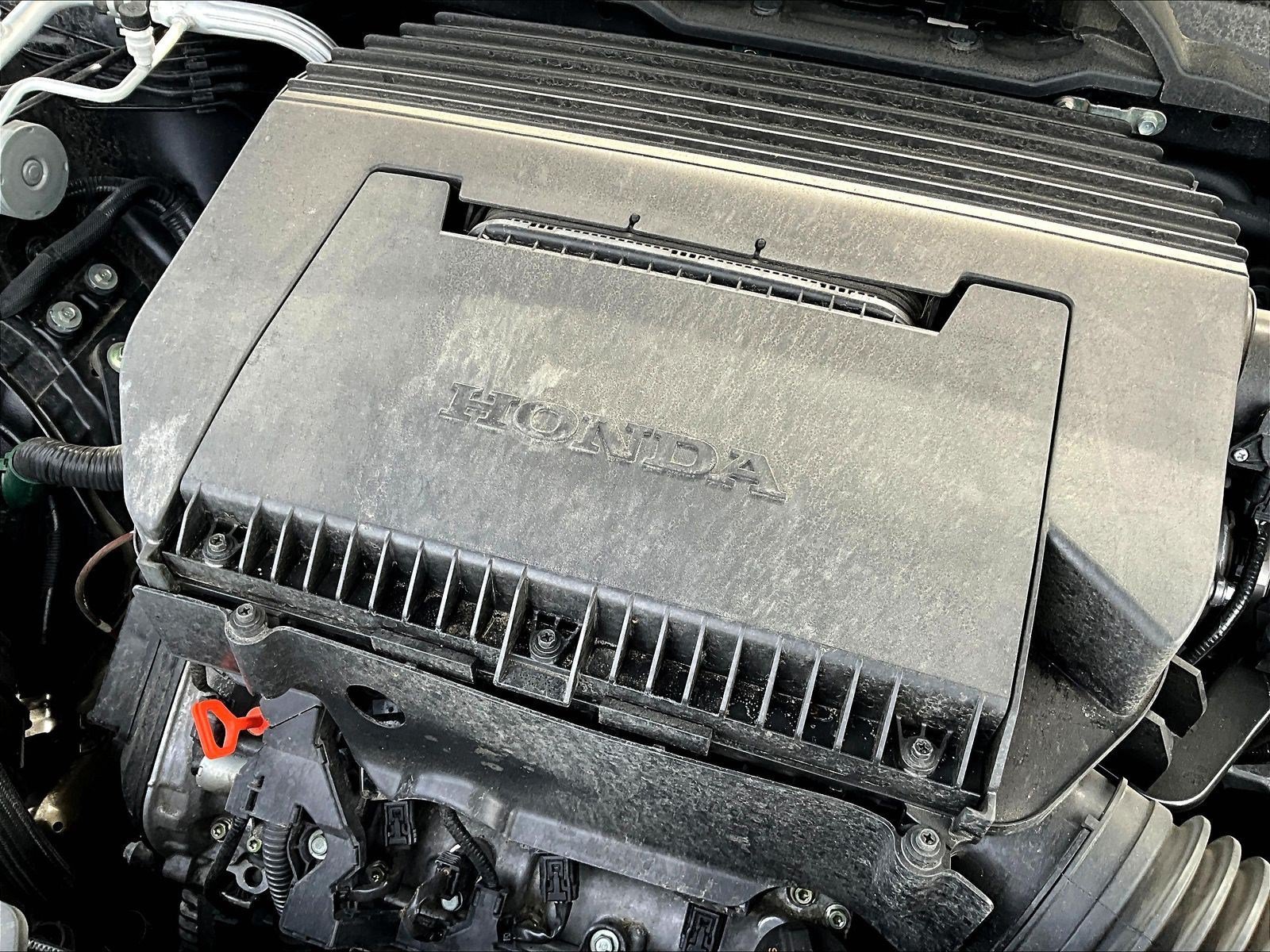 Used 2025 Honda Pilot Elite image 32