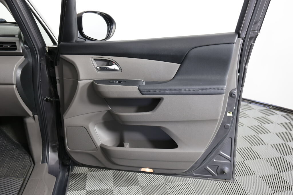 Used 2015 Honda Odyssey EX-L image 24