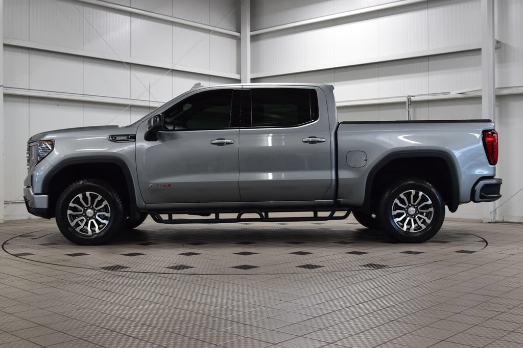 Used 2023 GMC Sierra 1500 AT4 w/ Technology Package AWD/4WD image 4