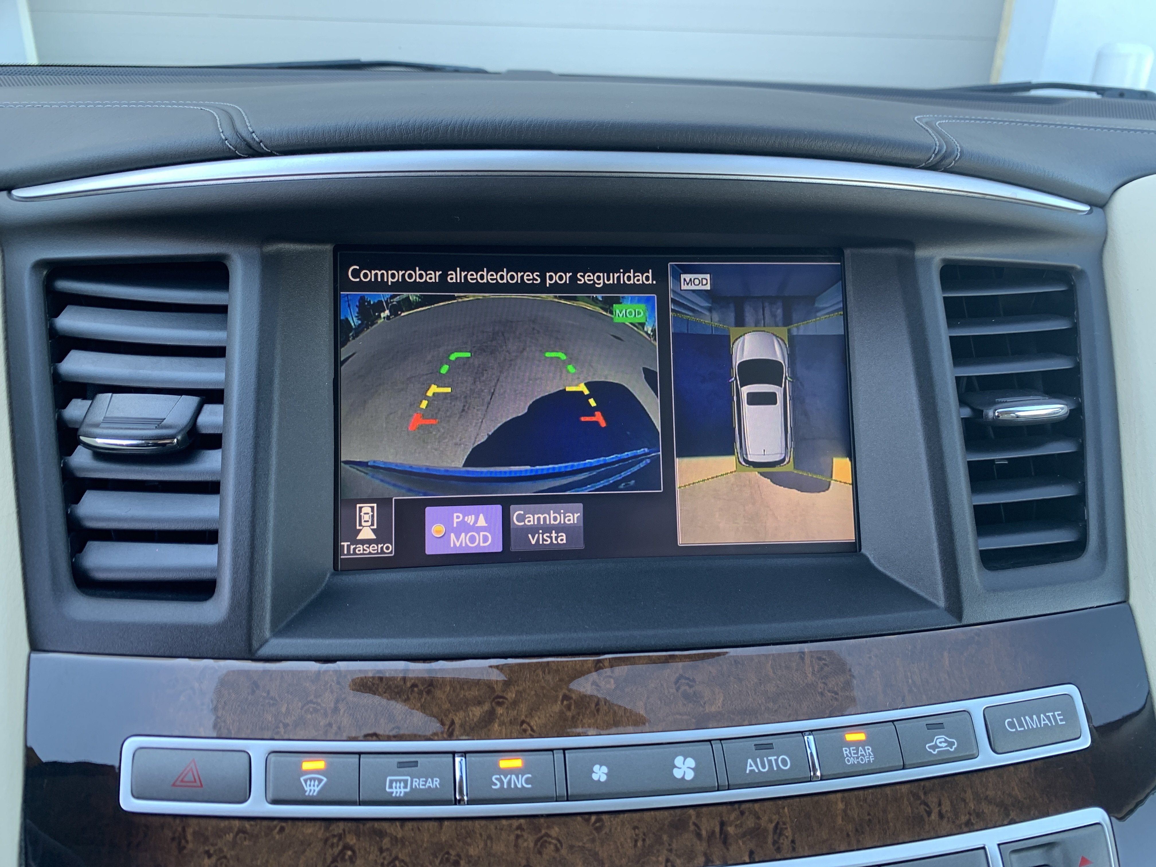 Used 2020 INFINITI QX60 Luxe w/ Sensory Package AWD/4WD image 25