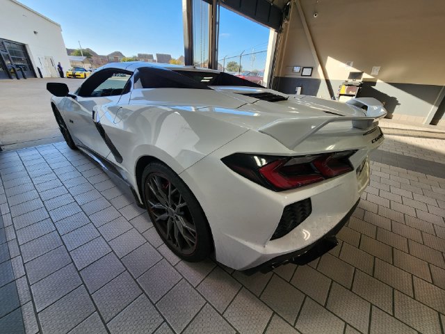 Used 2023 Chevrolet Corvette Stingray Premium Conv w/ Z51 Performance Package RWD image 6