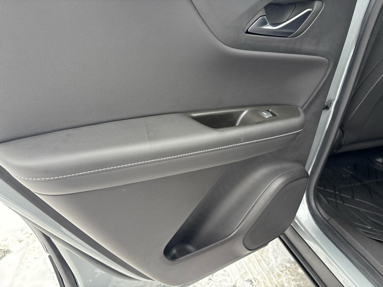 Used 2024 Chevrolet Blazer LT w/ Convenience Package image 21