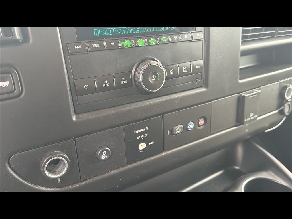 Used 2015 Chevrolet Express 2500 LT w/ LT Preferred Equipment Group RWD image 16