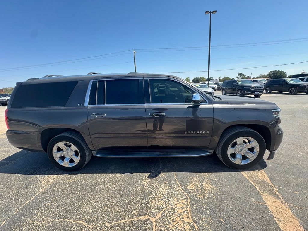 Used 2015 Chevrolet Suburban LTZ RWD image 7