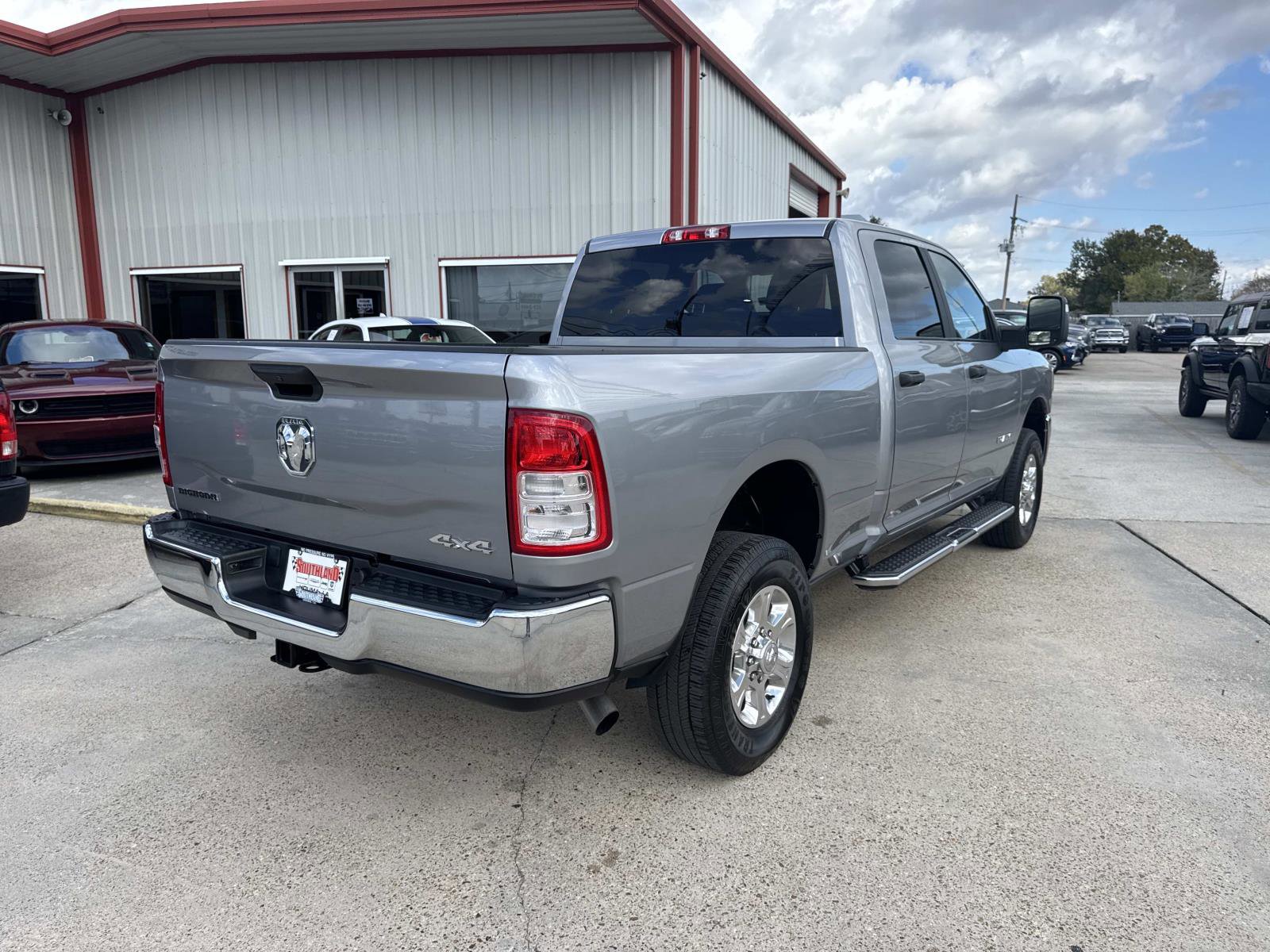 Used 2024 RAM 2500 Big Horn w/ Bed Utility Group image 7