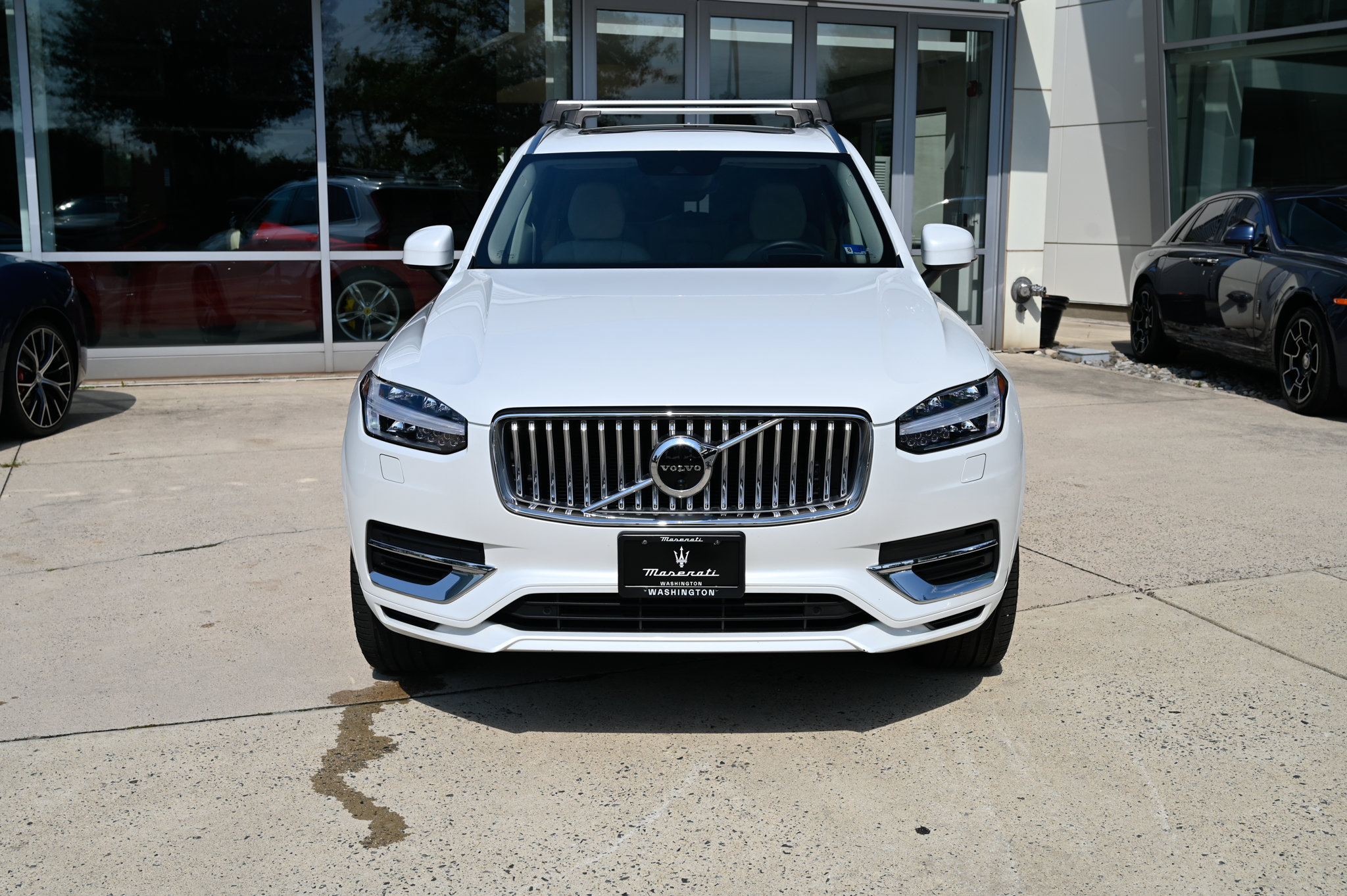 Used 2022 Volvo XC90 T8 Inscription w/ Advanced Package AWD/4WD image 2