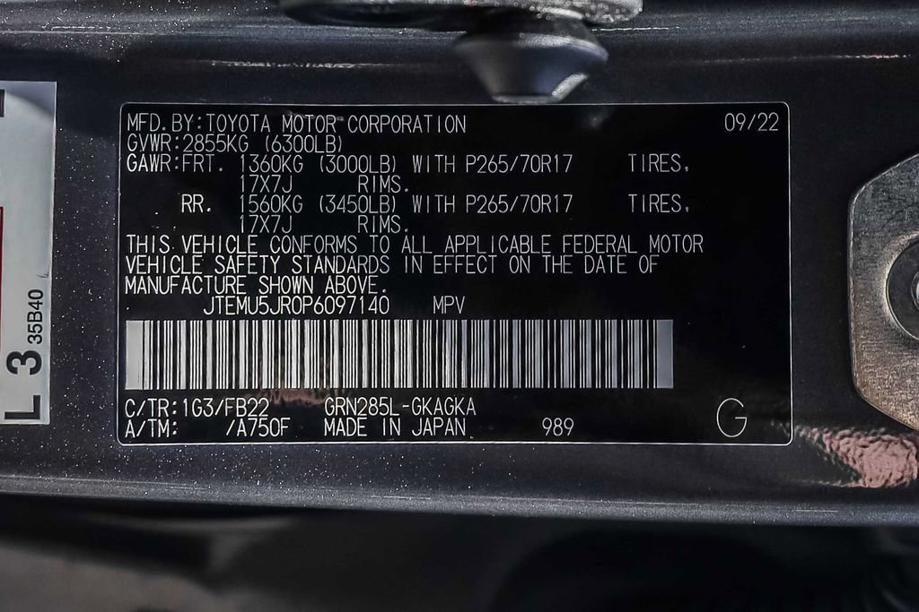 Used 2023 Toyota 4Runner SR5 AWD/4WD image 28