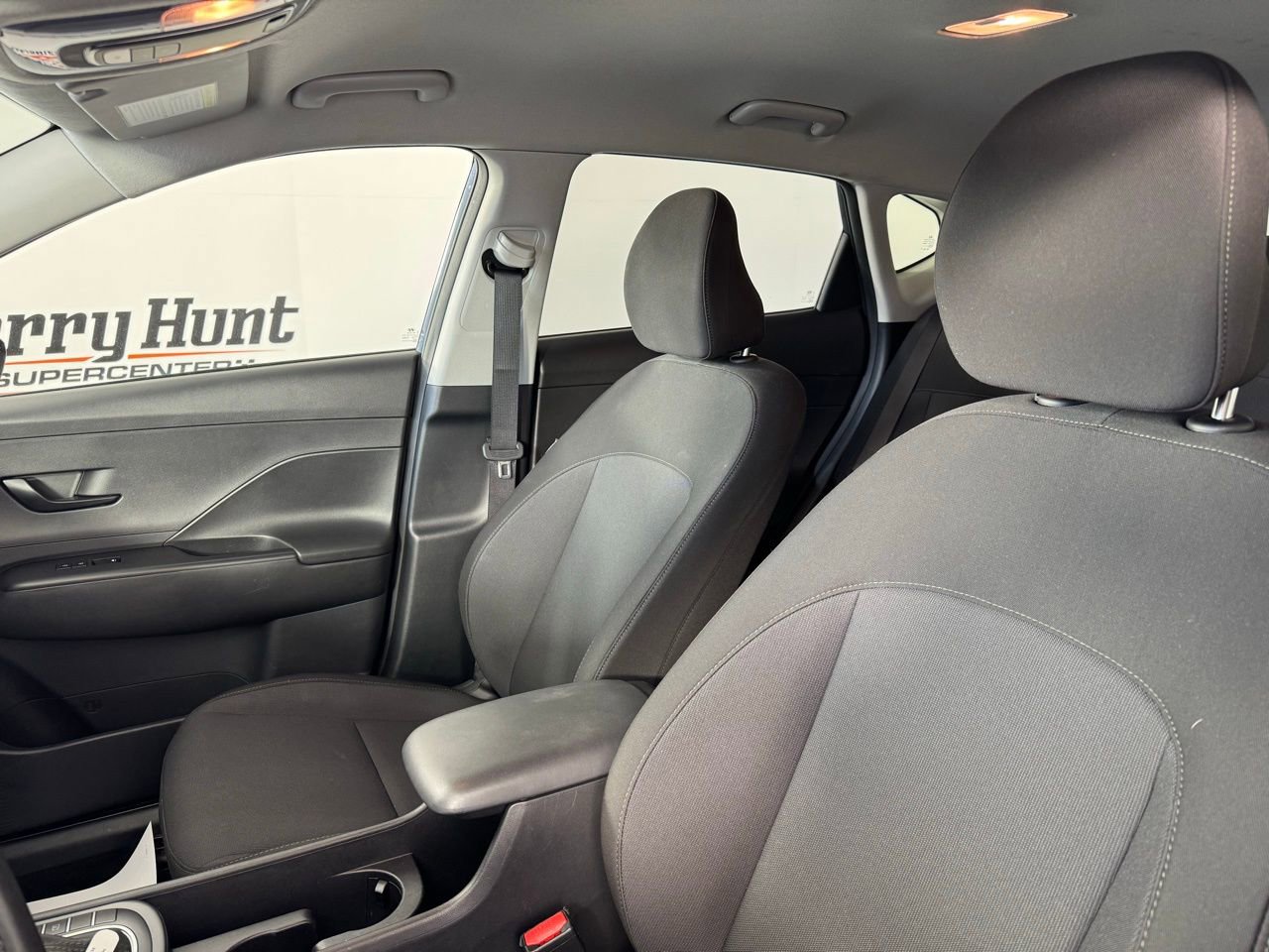 Used 2025 Hyundai Kona SEL image 3