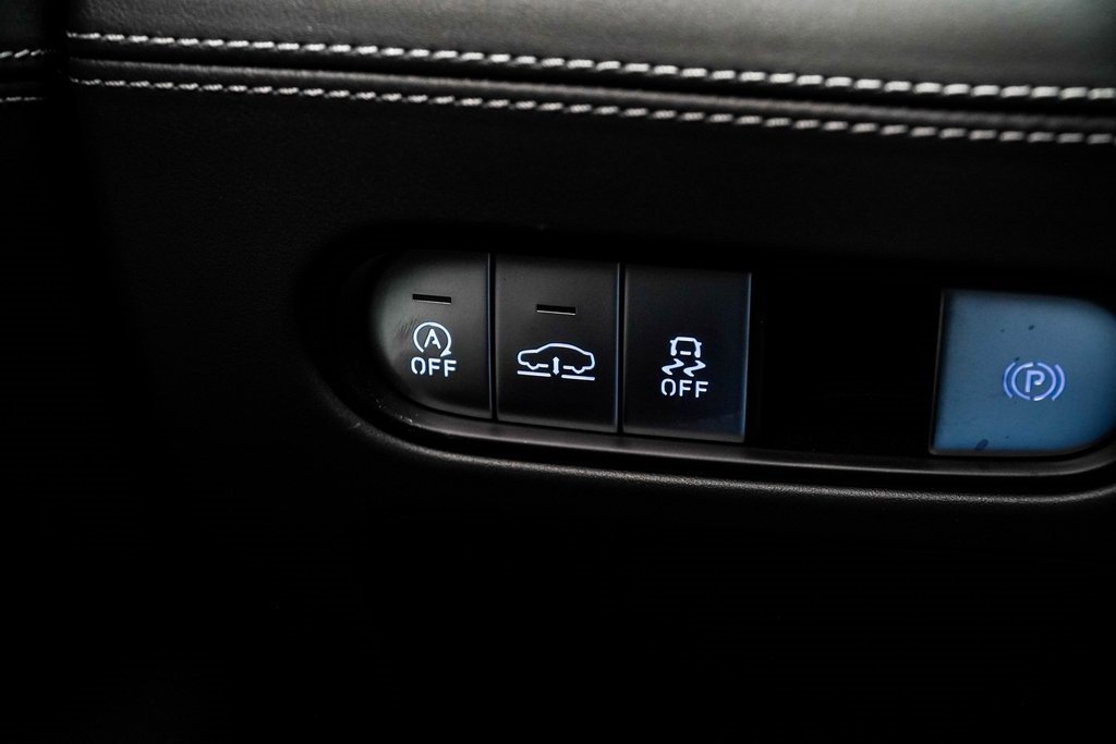 Used 2024 Genesis G90 3.5T image 39
