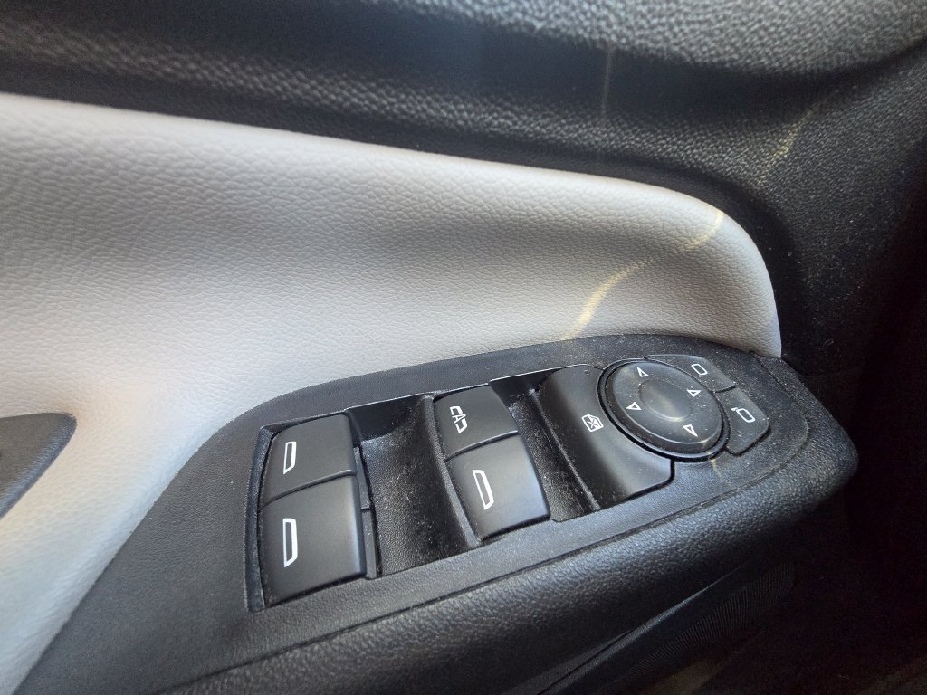Used 2020 Chevrolet Equinox LT FWD image 22