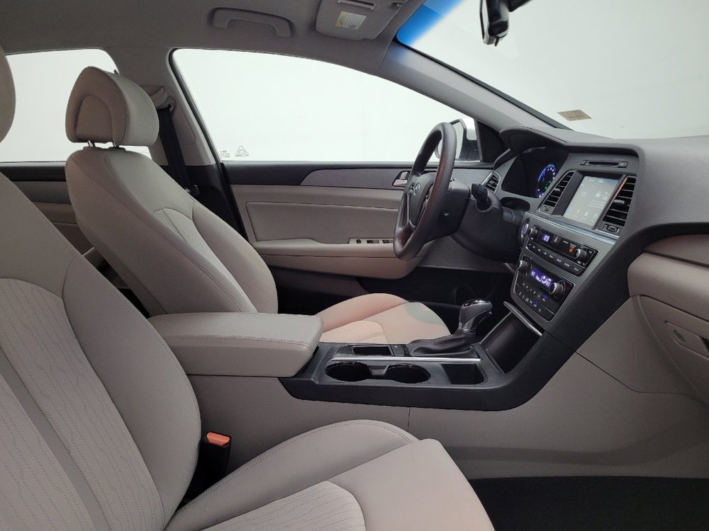 Used 2017 Hyundai Sonata SE image 21